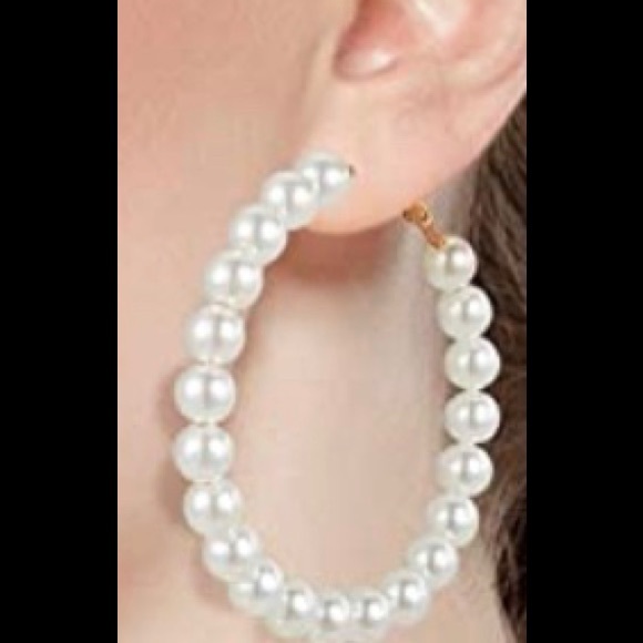 Faux Pearl Hoop Earrings Circle - Picture 1 of 7